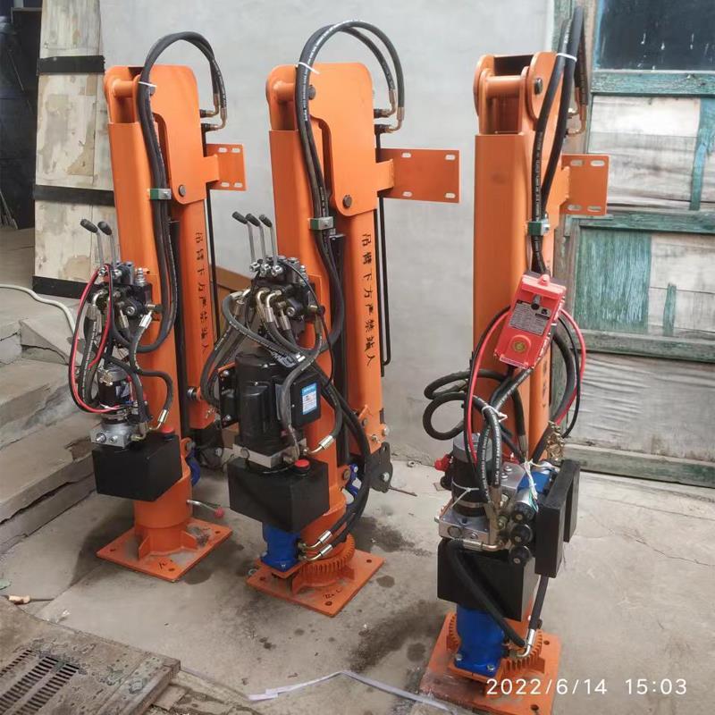 弓长岭区重汽蓝牌随车吊 3.2吨 国六动力强 液压驱动 农用自卸起重机